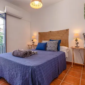 Casa Randonneur, Traditional Townhouse In Alora. Alora